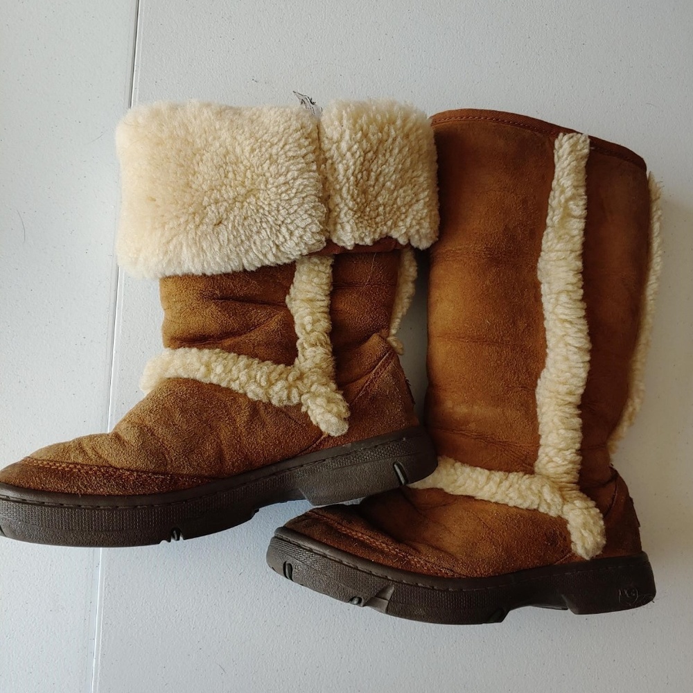 Womens Size 6 Ugg Boots